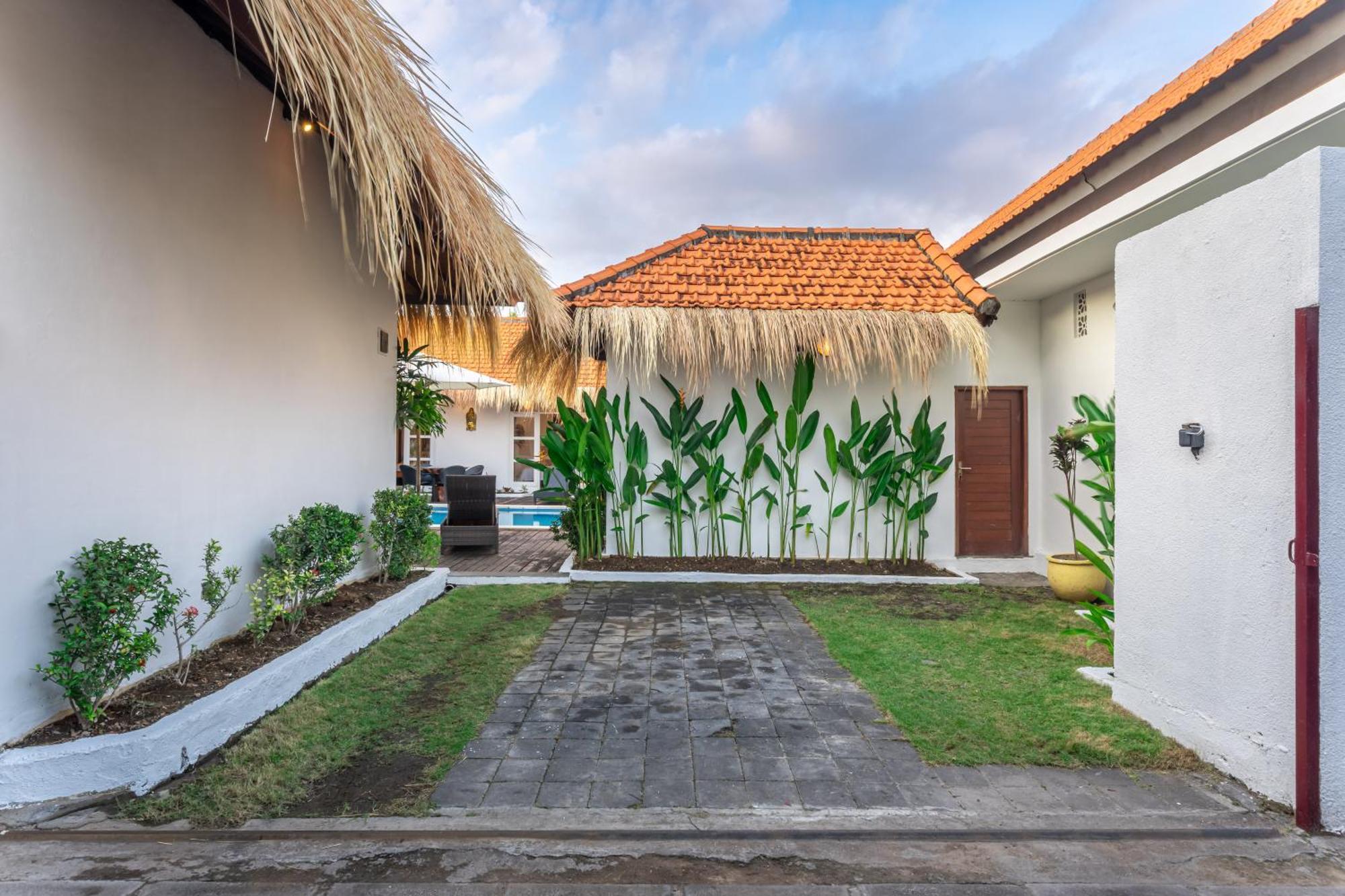 Mangga 3 Seminiak Villa